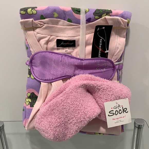 Other - Adorable Two Piece Pyjama Set